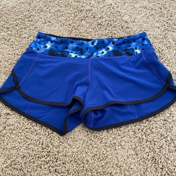 Lululemon Shorts Size 4 2.5" - Picture 1 of 3